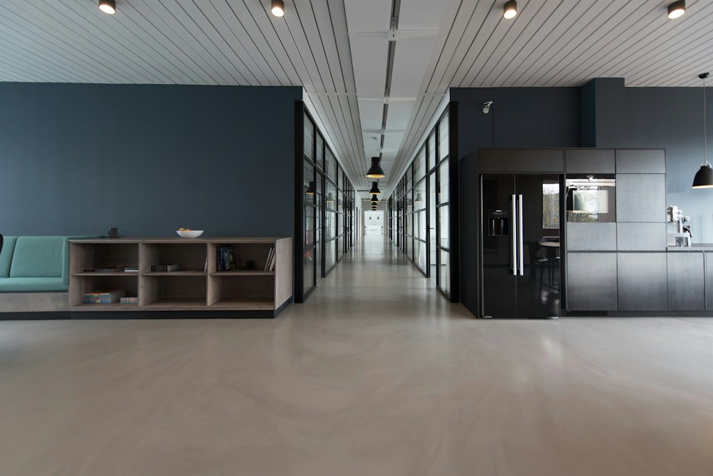 Adaptable commercial interior with warm materials and natural light